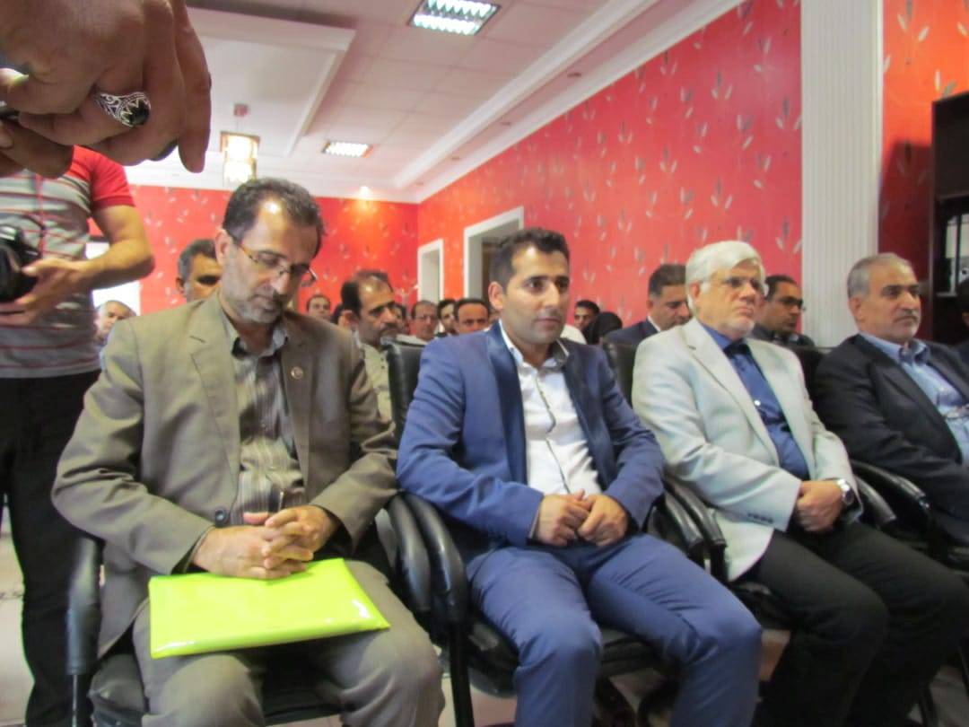 نشست و گردهمایی انجمن، تصویر ۰۱۲